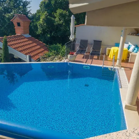 Appartement Krasa *