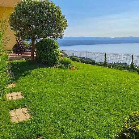 Krasa Apartman Lovran